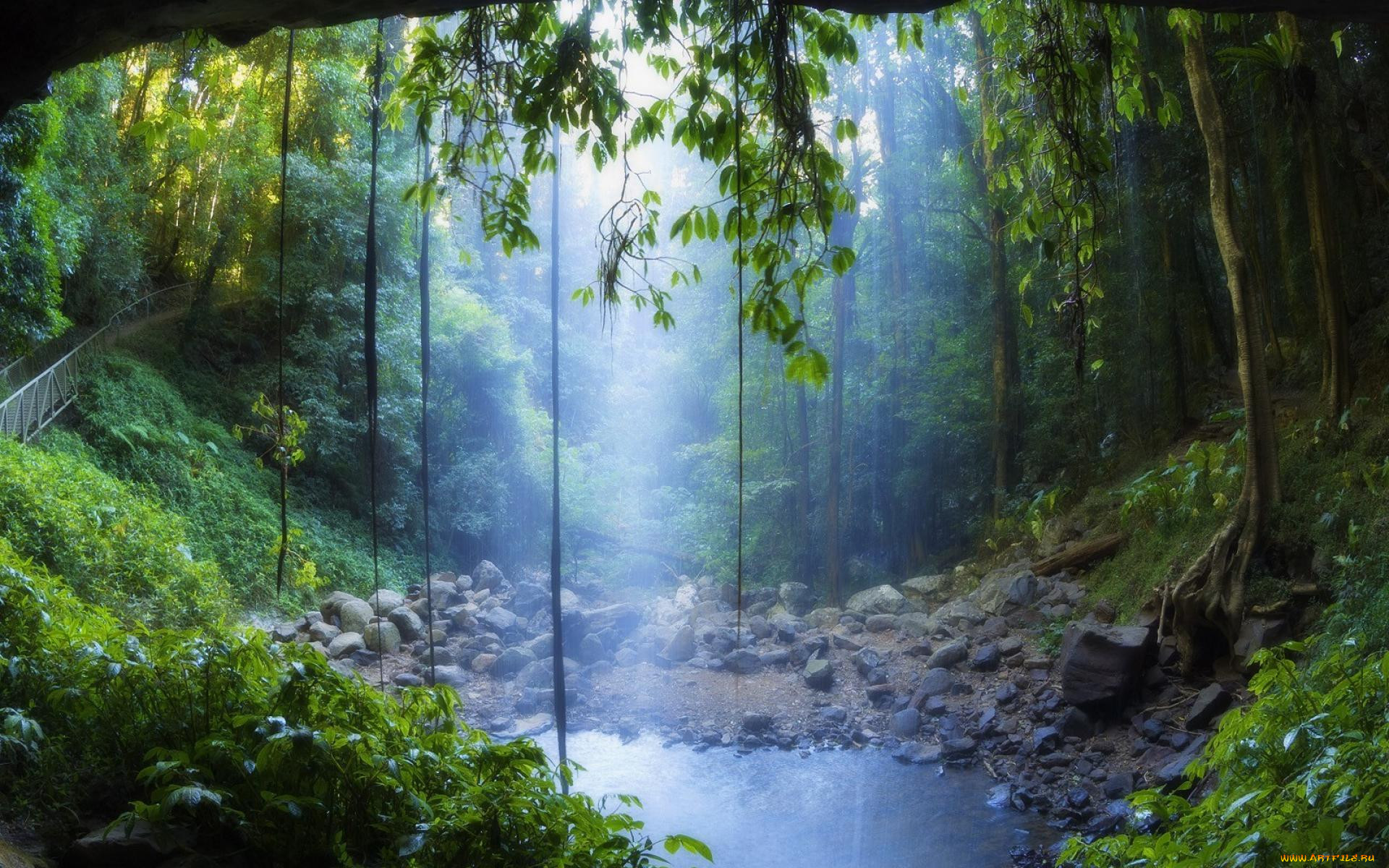 Озера водопад лес